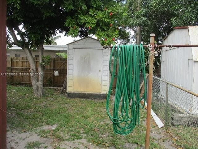 205 NE 175th St photo 12