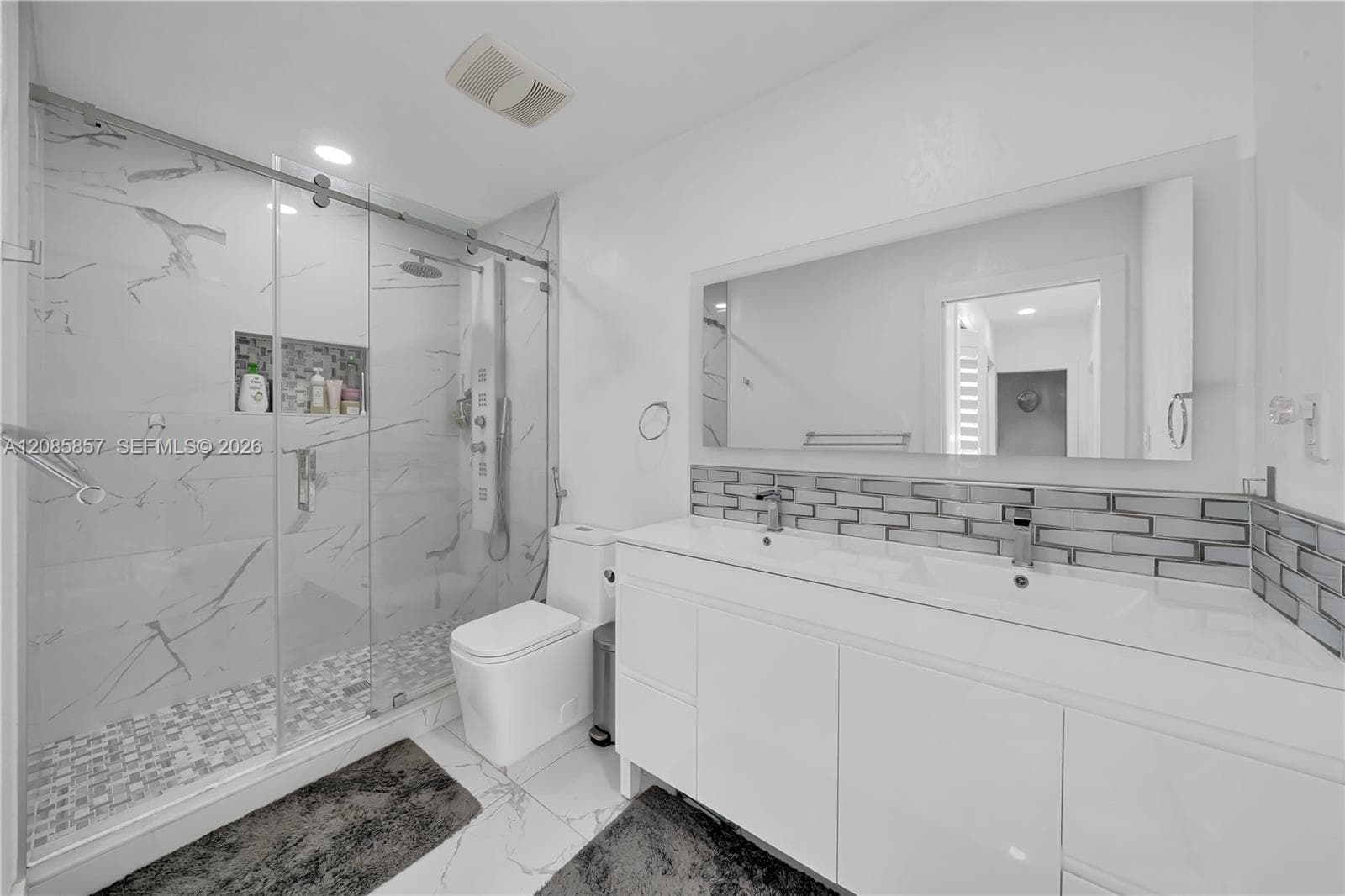 9365 SW 44th St photo 26