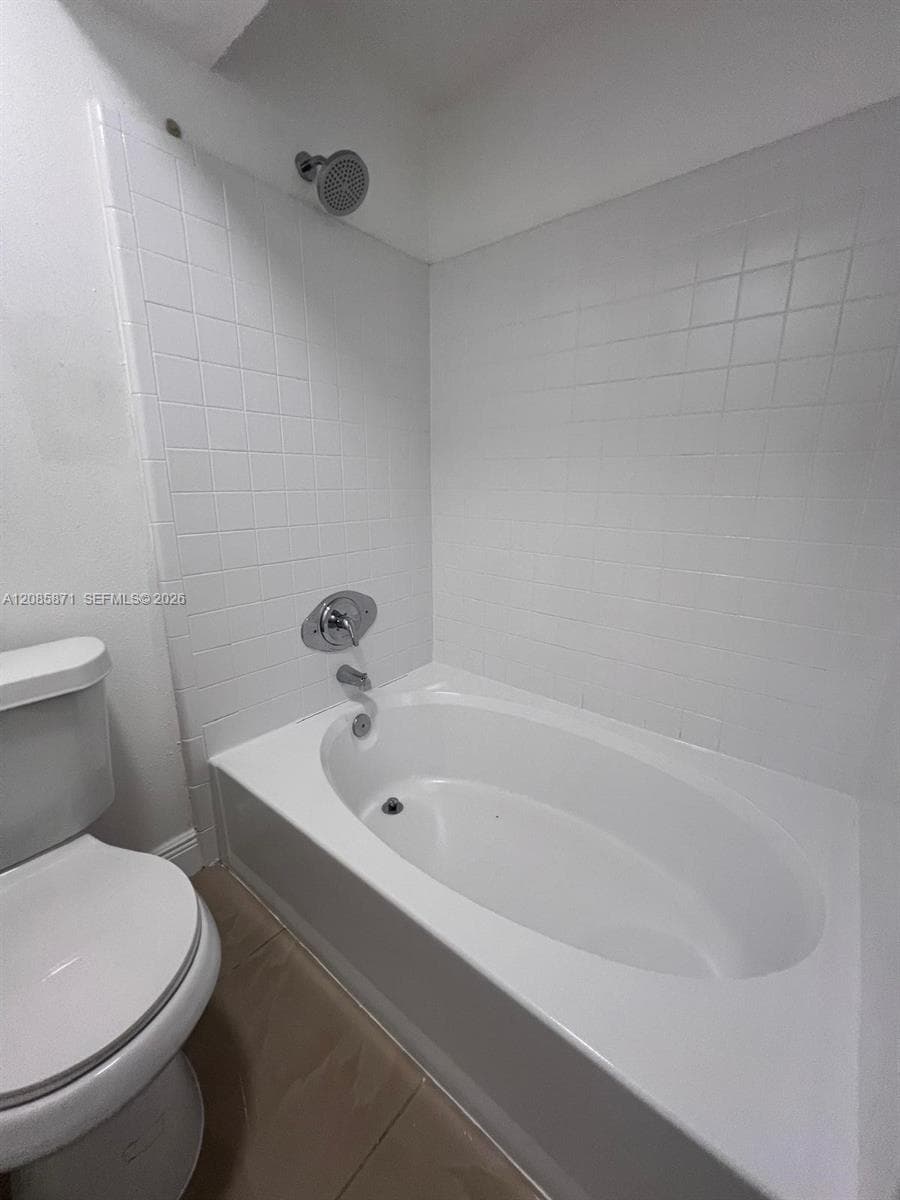 BISCAYNE BEACH CLUB CONDO · #10211 in Miami - Photo 22