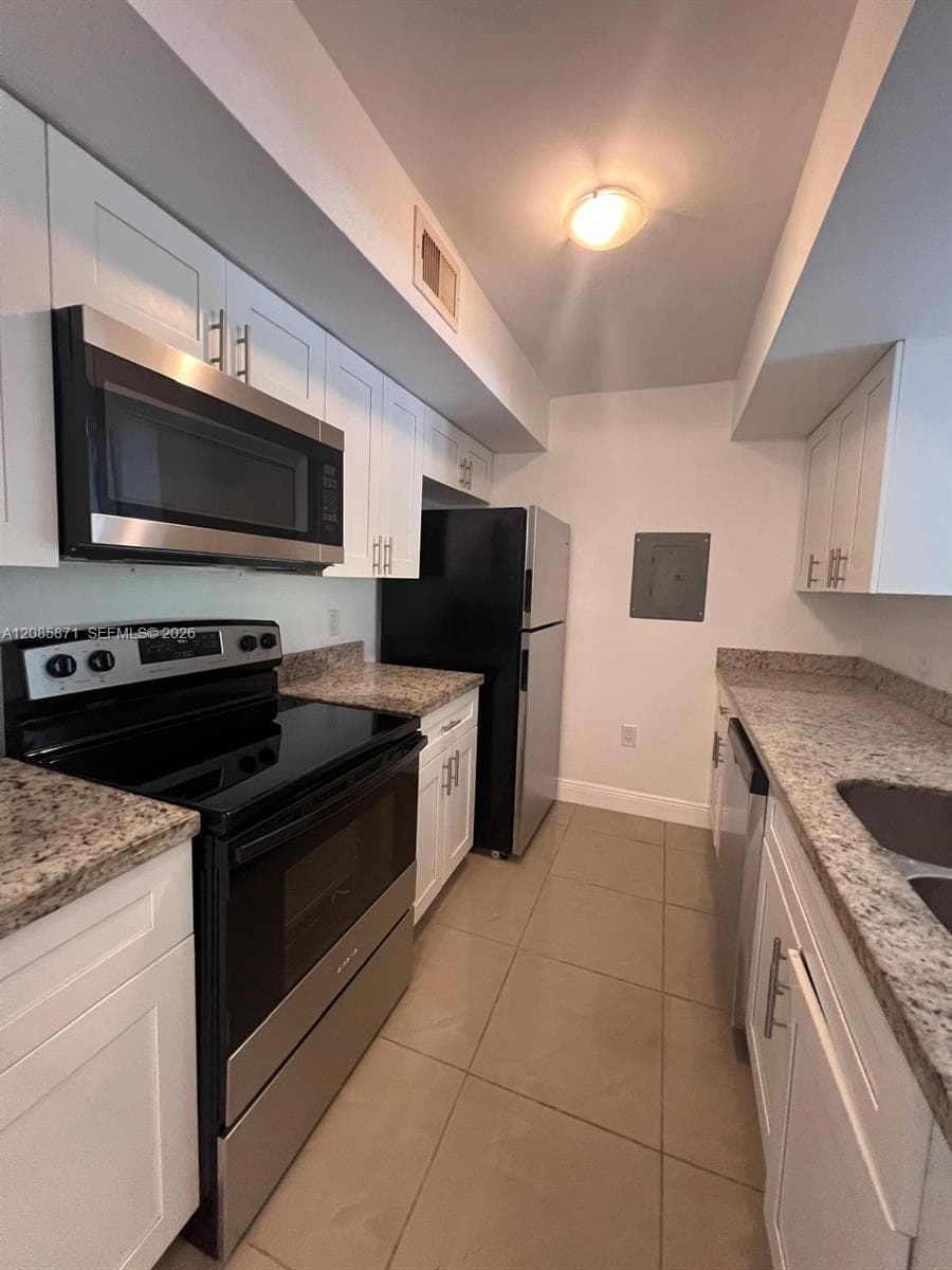 BISCAYNE BEACH CLUB CONDO · #10211 in Miami - Photo 5