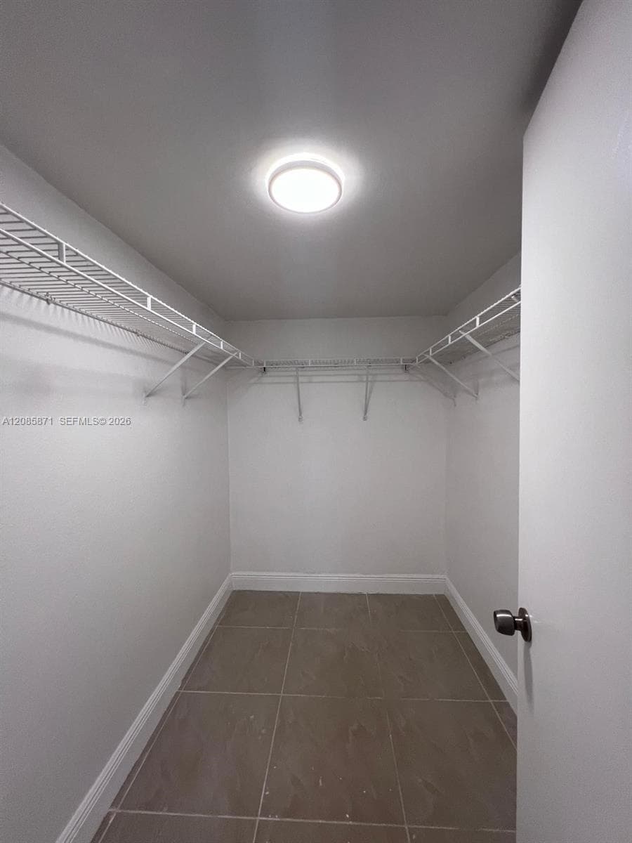 BISCAYNE BEACH CLUB CONDO · #10211 in Miami - Photo 24
