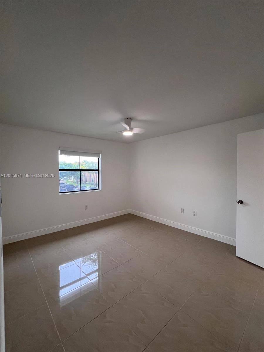 BISCAYNE BEACH CLUB CONDO · #10211 in Miami - Photo 19
