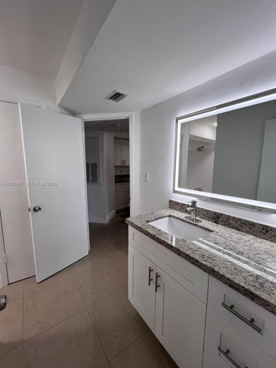 BISCAYNE BEACH CLUB CONDO · #10211 in Miami - Photo 21