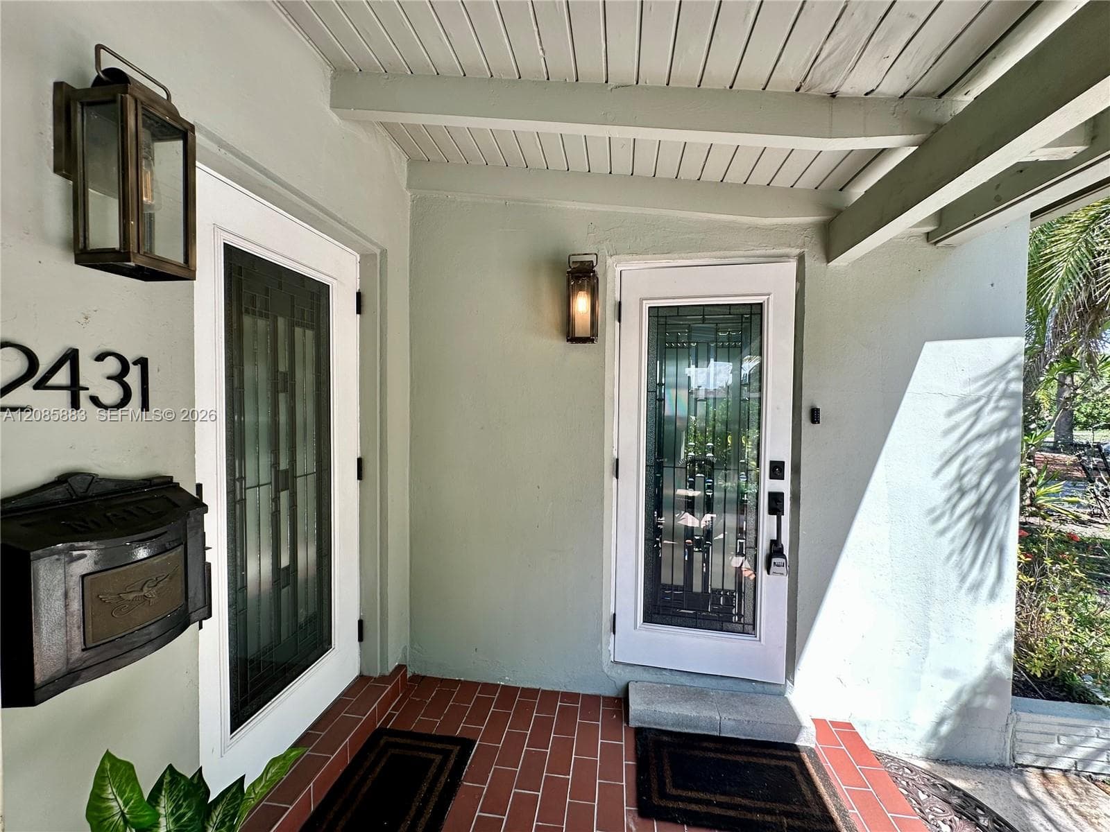 HOLLYWOOD LITTLE RANCHES · #2 in Hollywood - Photo 17