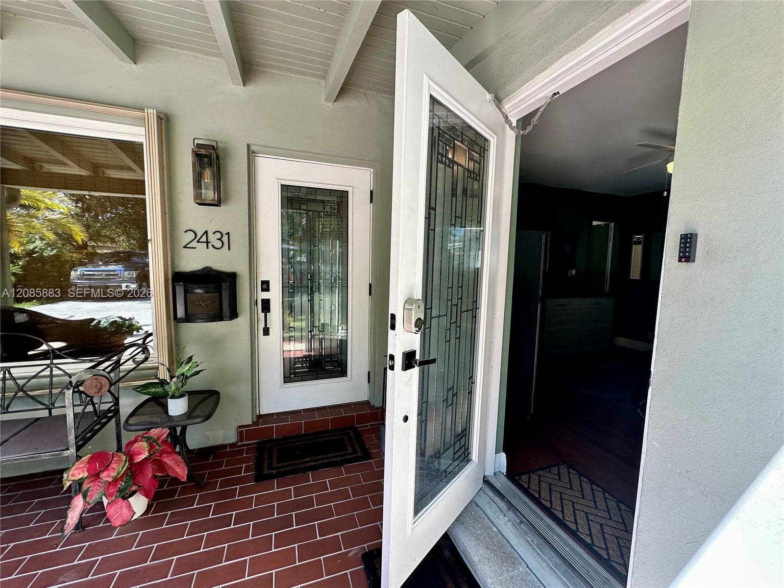HOLLYWOOD LITTLE RANCHES · #2 in Hollywood - Photo 18