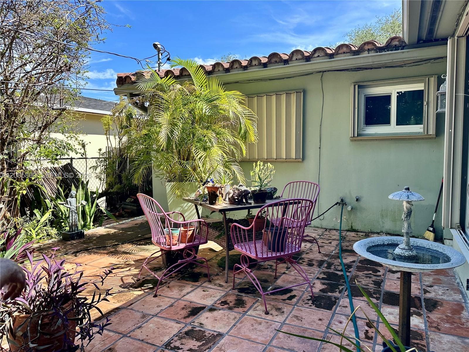 HOLLYWOOD LITTLE RANCHES · #2 in Hollywood - Photo 21