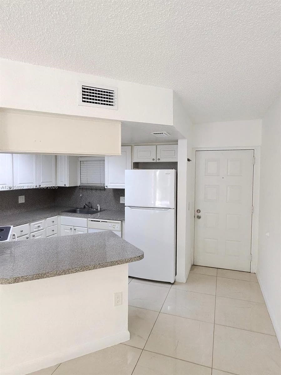 LAS VISTAS AT DORAL CONDO · #404 in Doral - Photo 2