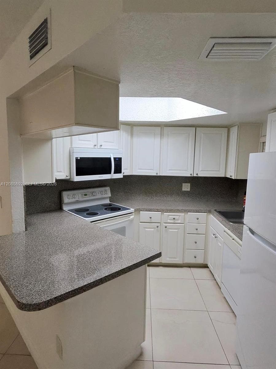 LAS VISTAS AT DORAL CONDO · #404 in Doral - Photo 4