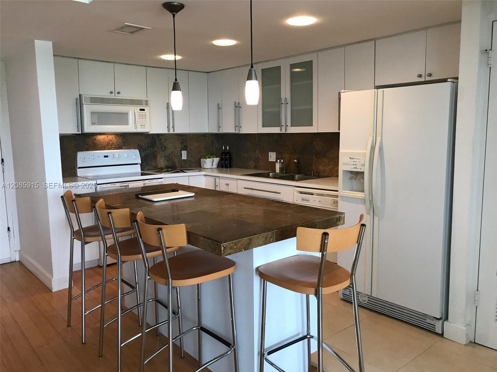 BRICKELL BISCAYNE CONDO · #7H in Miami - Photo 4