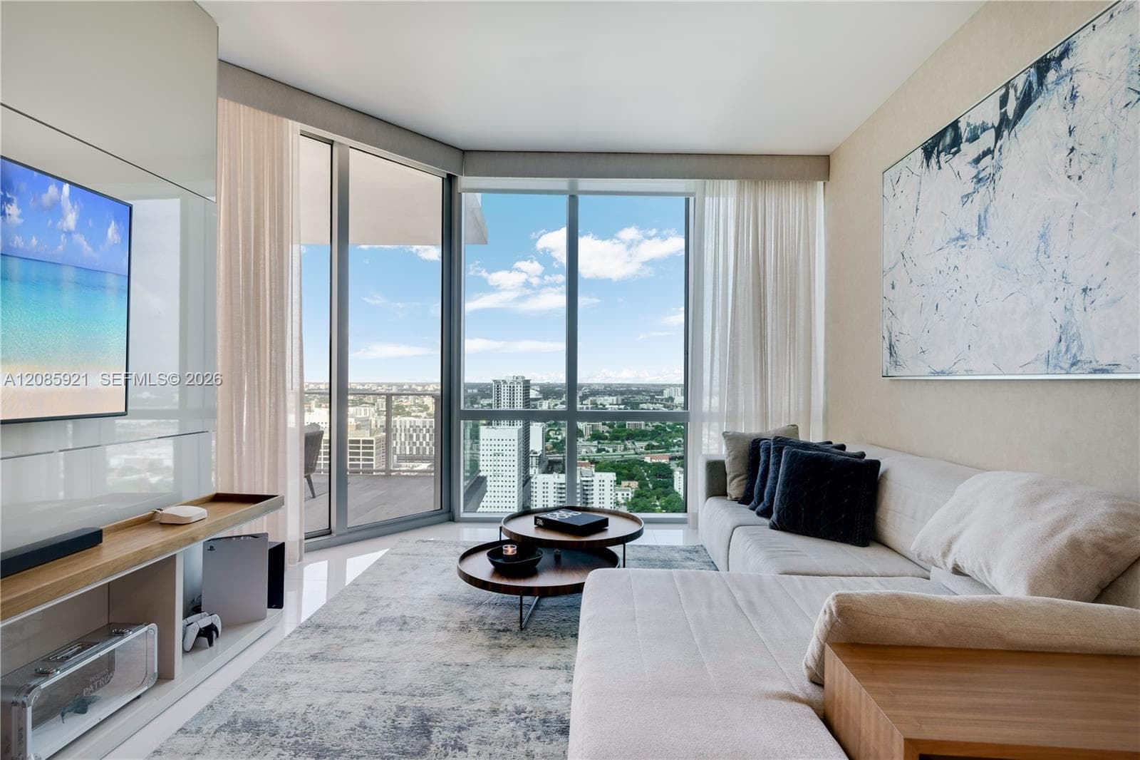 Paramount Miami Worldcenter · #3408 in Miami - Photo 6