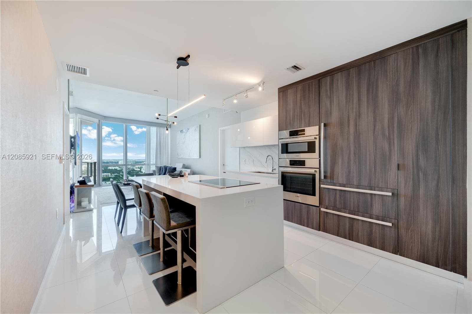 Paramount Miami Worldcenter · #3408 in Miami - Photo 3
