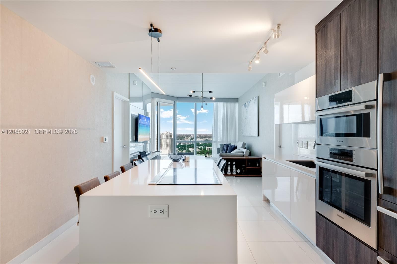 Paramount Miami Worldcenter · #3408 in Miami - Photo 4