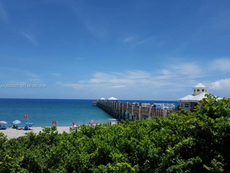 JUno Beach Pier