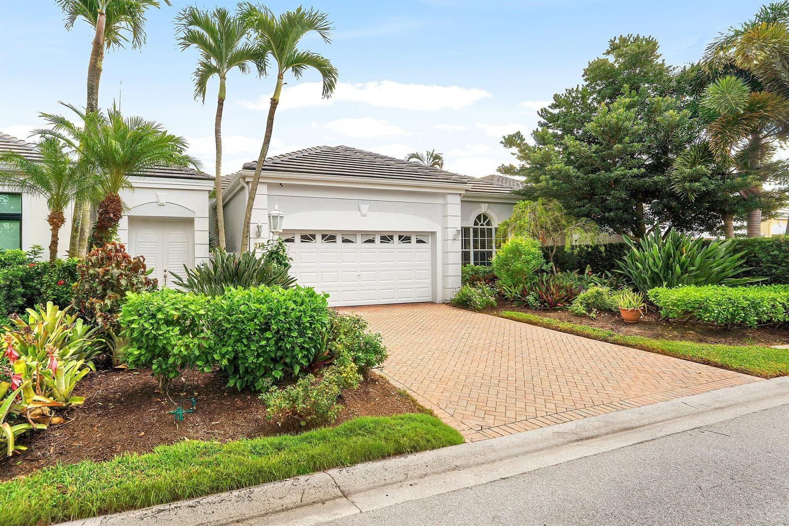 002-241CoralCayTerrace-PalmBeachGardens-