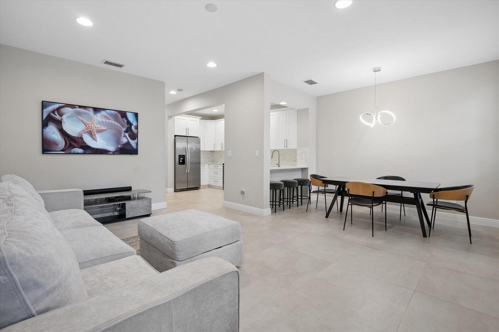 05-Steiner-950 Marina Del Ray Ln #4-5