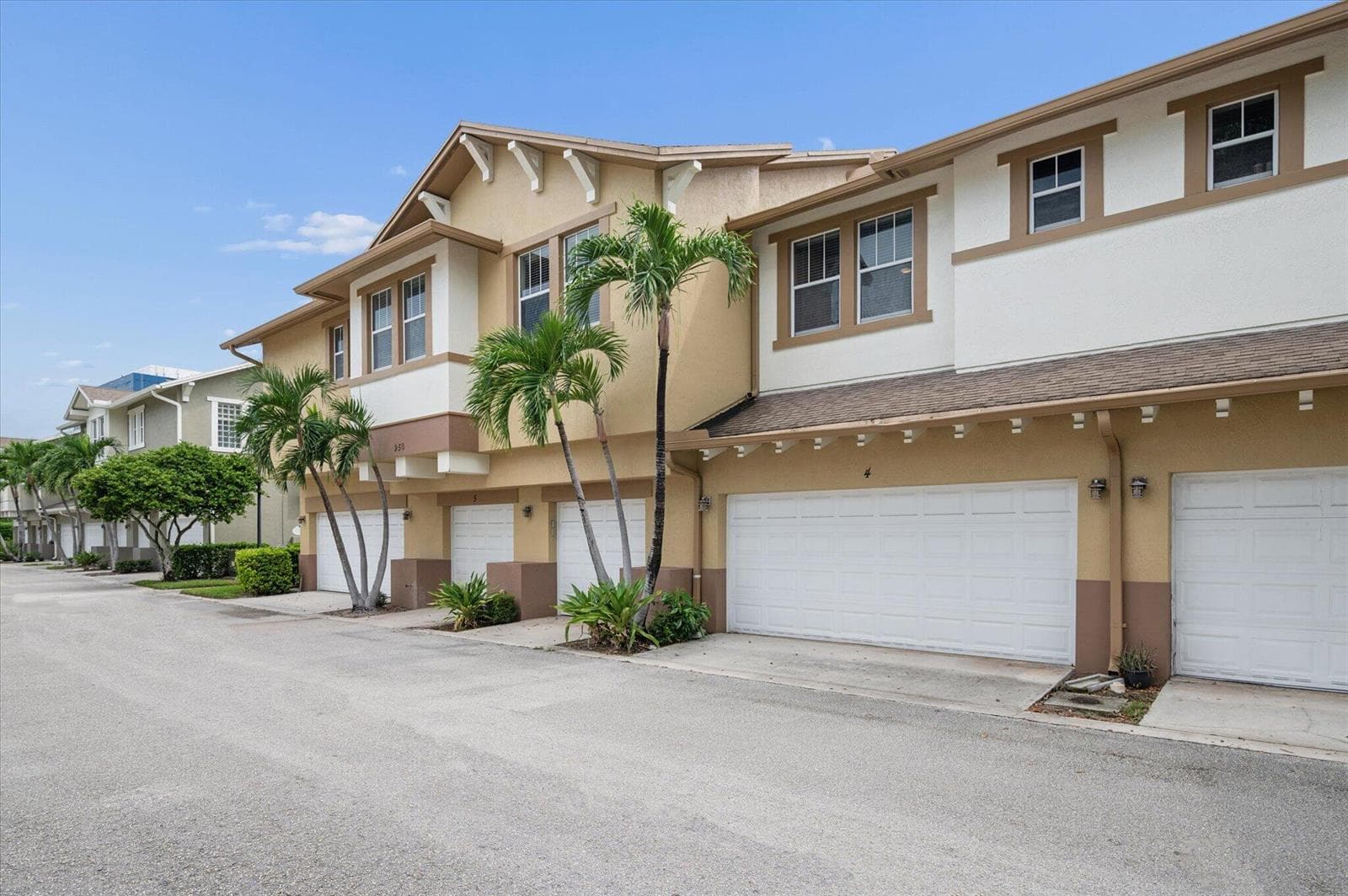 22-Steiner-950 Marina Del Ray Ln #4-22