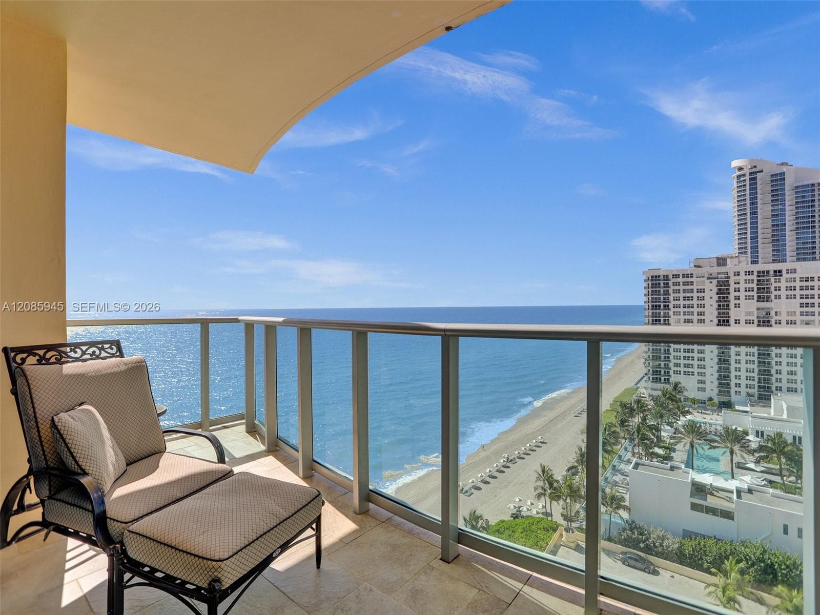 WAVE CONDO · #1511 (available Jan 7) in Hollywood - Photo 4