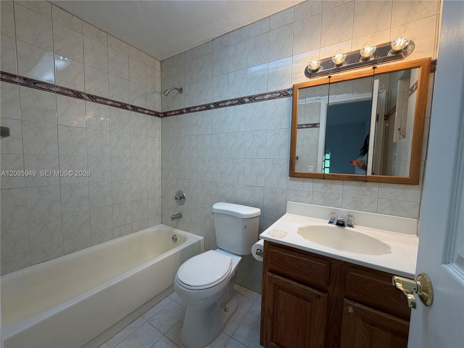 CASTLE APTS CONDO · #229 in Miami - Photo 17