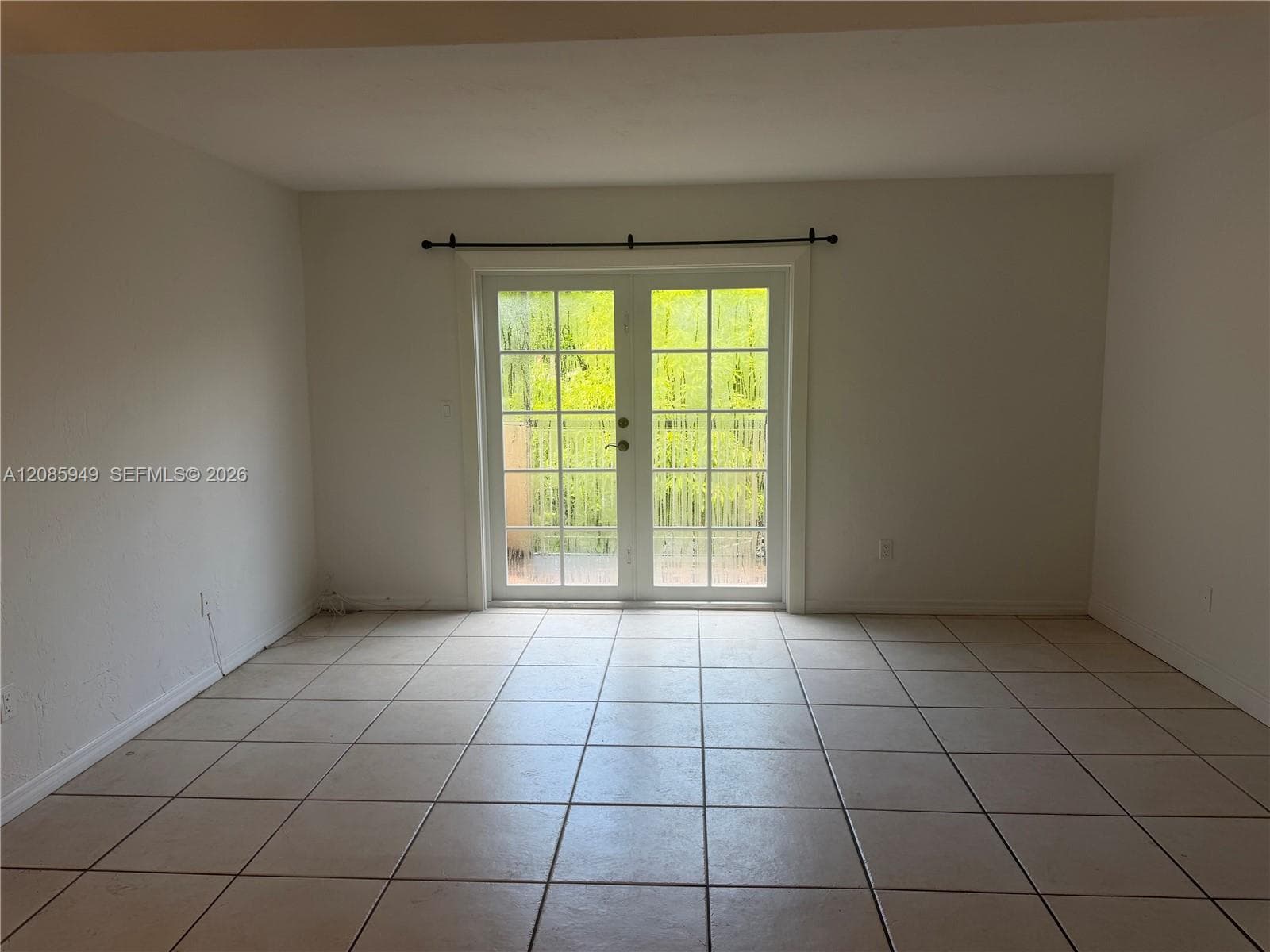 CASTLE APTS CONDO · #229 in Miami - Photo 3