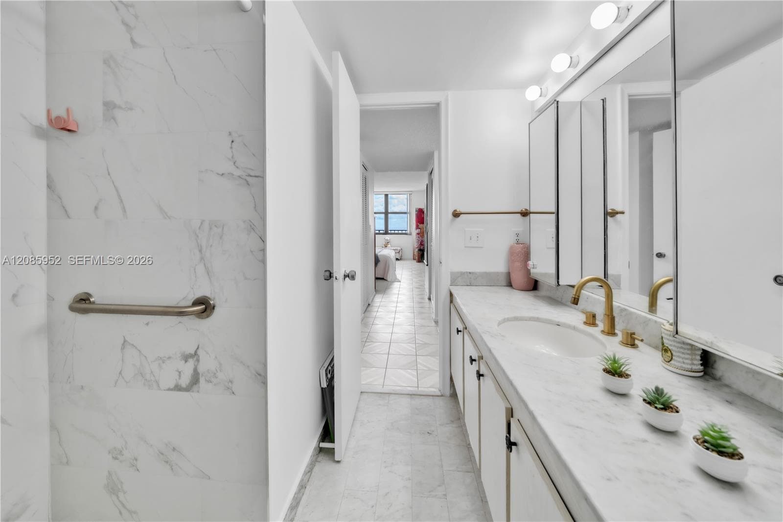 Quadomain · #1702 in Hollywood - Photo 21