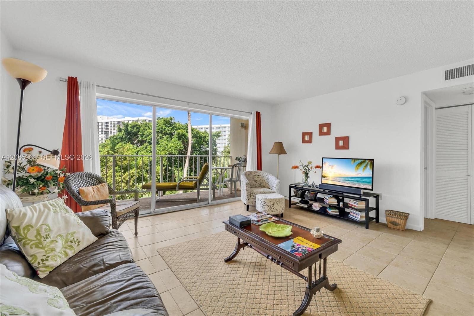 MARBELLA TOWER CONDO · #409 in Sunny Isles Beach - Photo 4