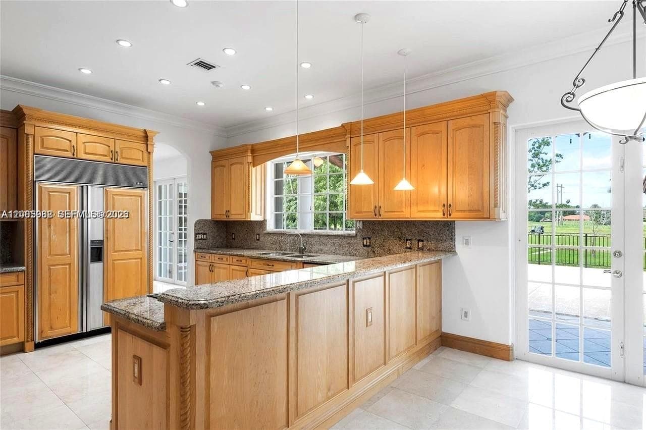 19420 W Saint Andrews Dr photo 23