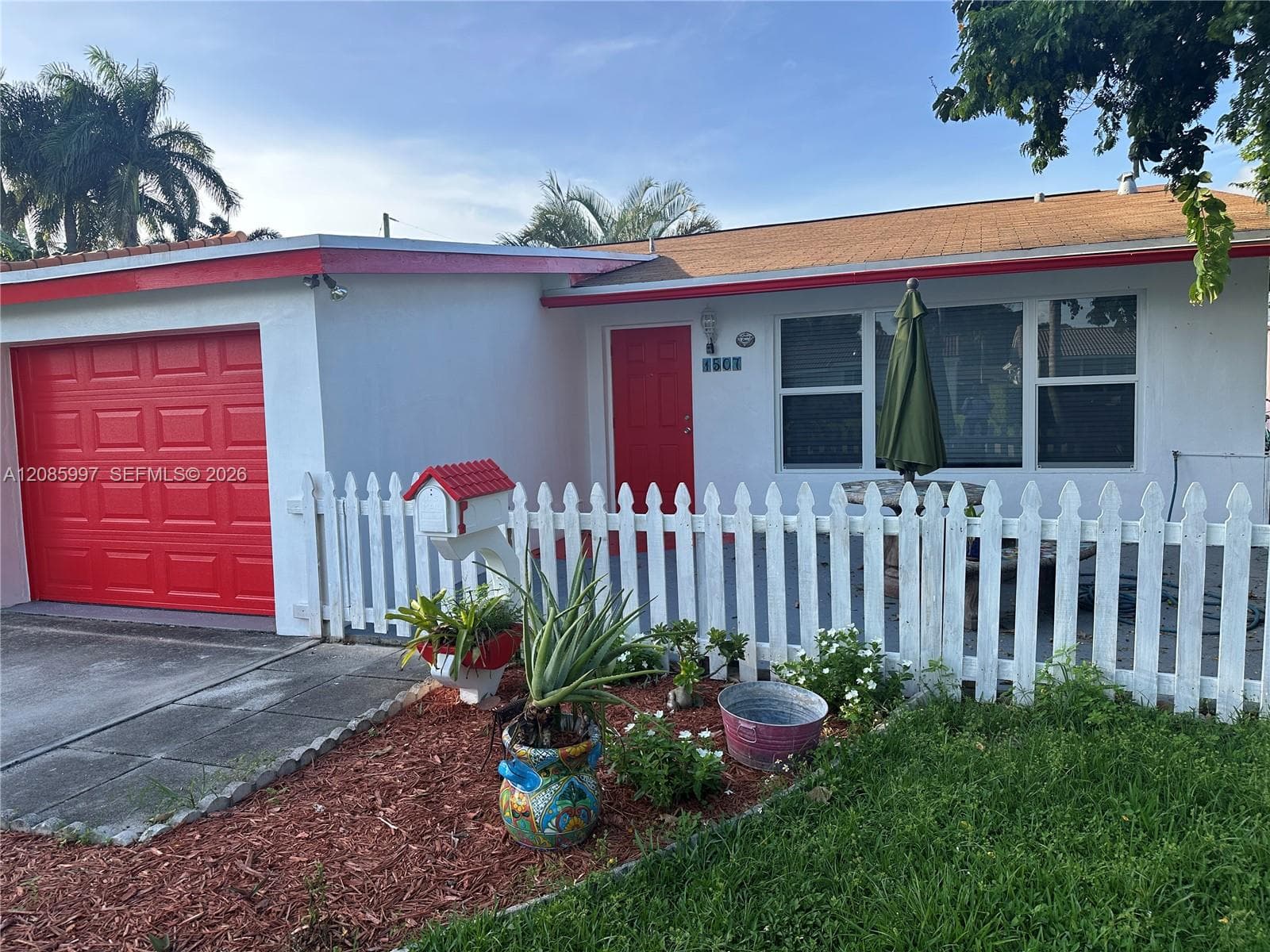 1507 Hayes St photo 1