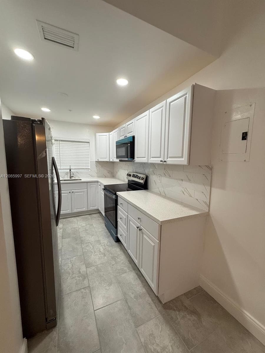 1507 Hayes St photo 4