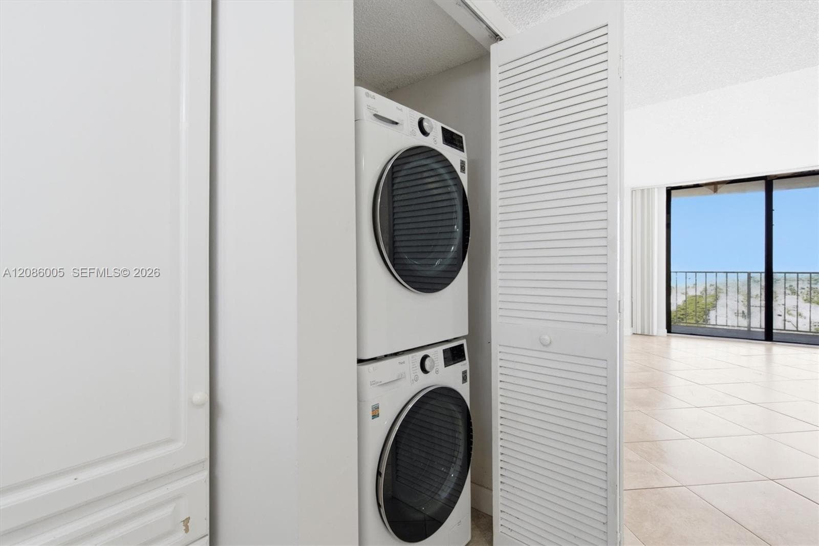 WINSTON TOWERS 700 CONDO · #2104 in Sunny Isles Beach - Photo 12