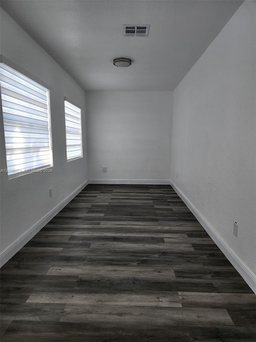1250 NW 55th St photo 5