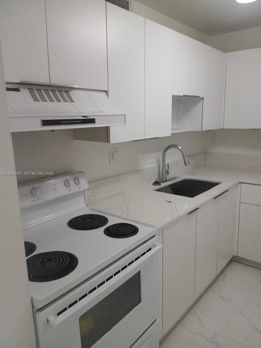 SUMMIT CHASE CONDO · #311 in Miami - Photo 2