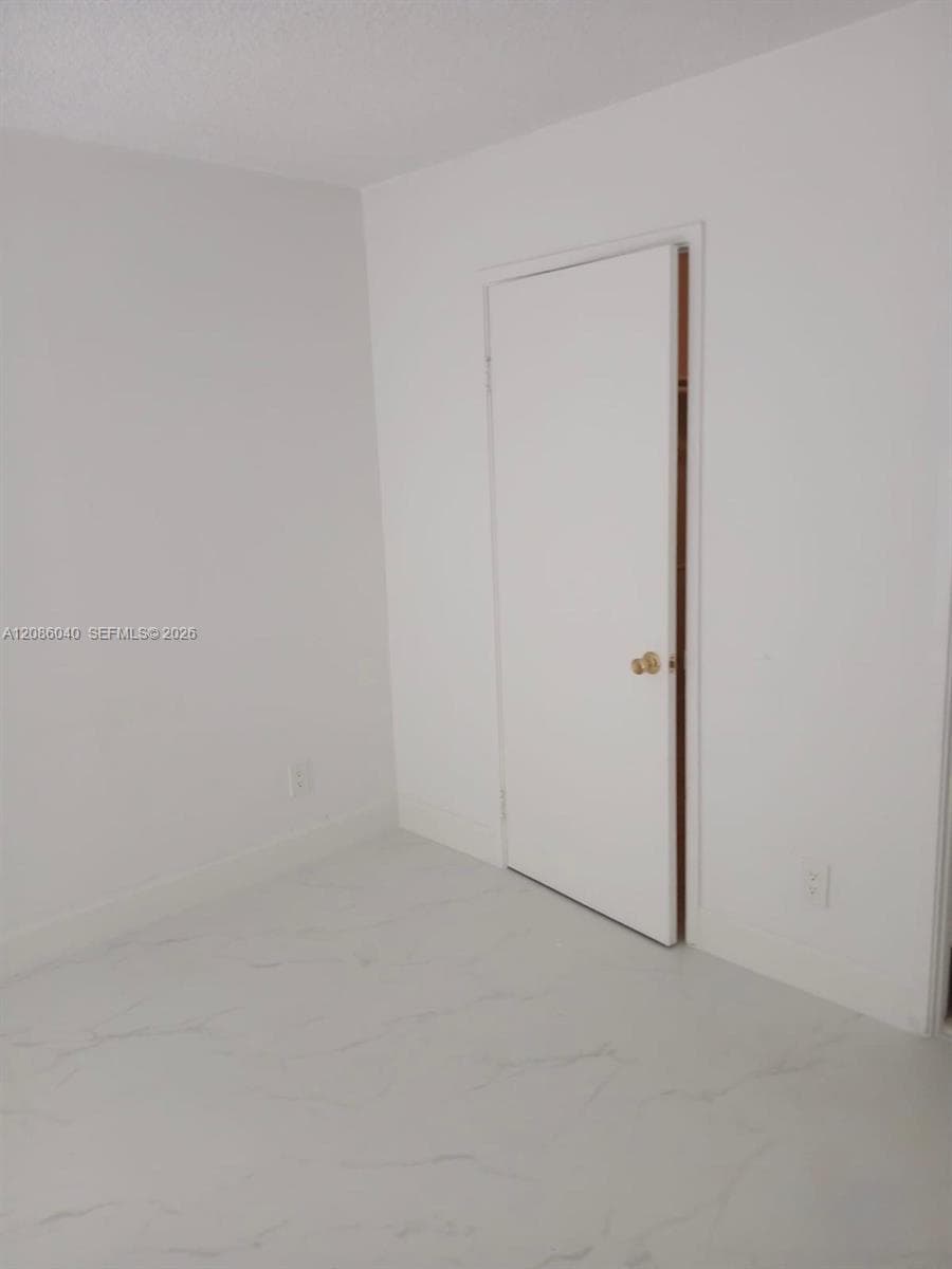 SUMMIT CHASE CONDO · #311 in Miami - Photo 6