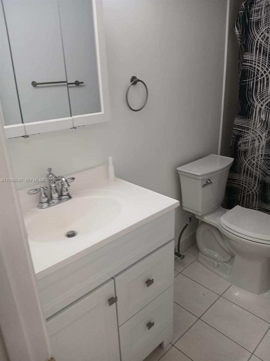 SUMMIT CHASE CONDO · #311 in Miami - Photo 3