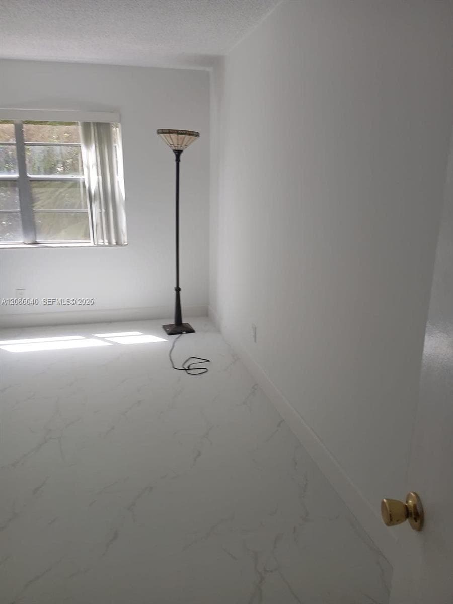 SUMMIT CHASE CONDO · #311 in Miami - Photo 5