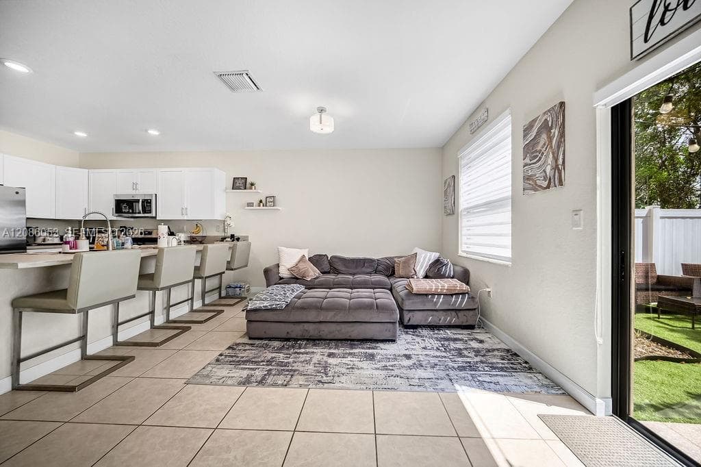 10657 W 32nd Ln photo 1