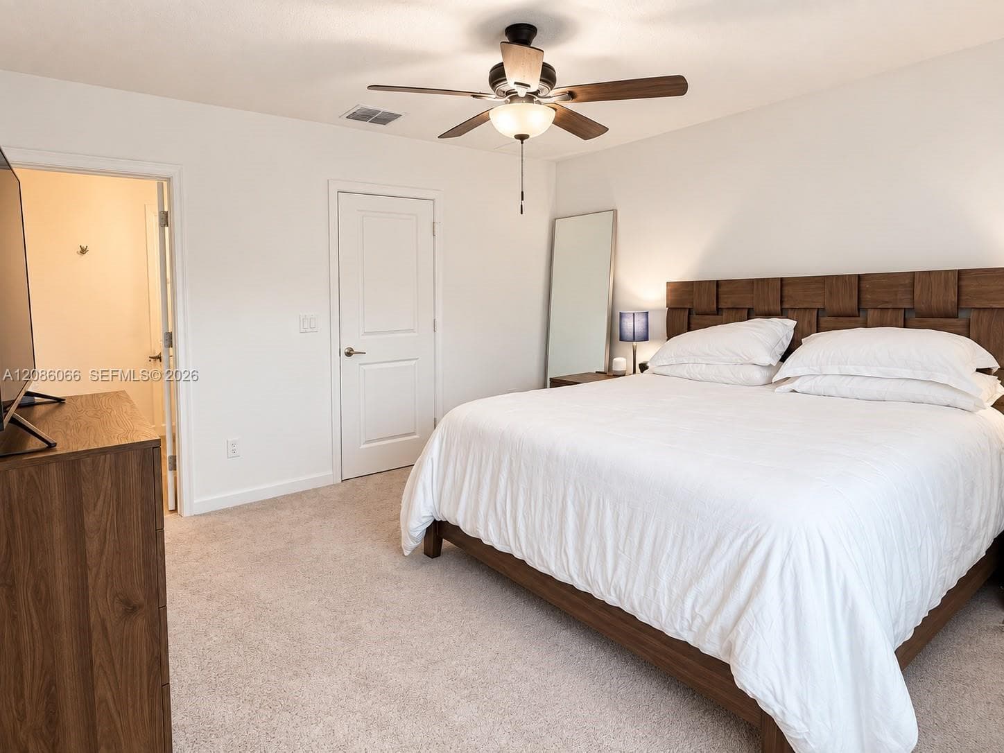 5013 Woods Edge Cir photo 13