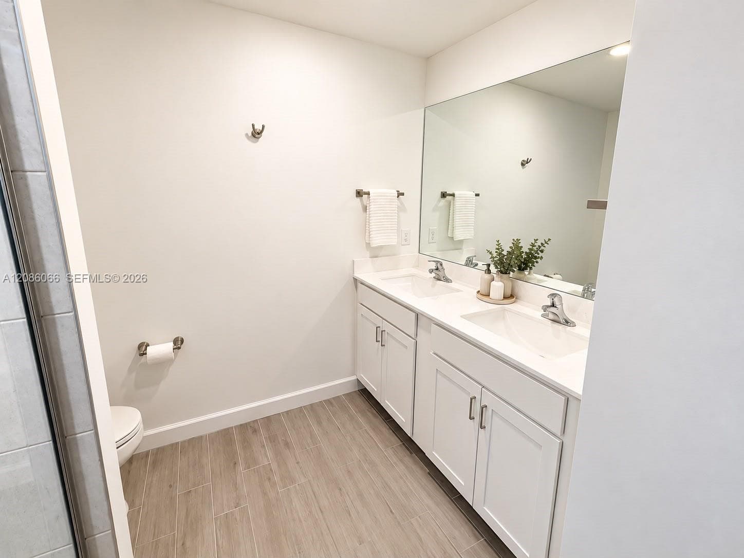 5013 Woods Edge Cir photo 20