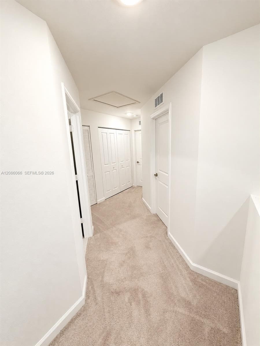 5013 Woods Edge Cir photo 11