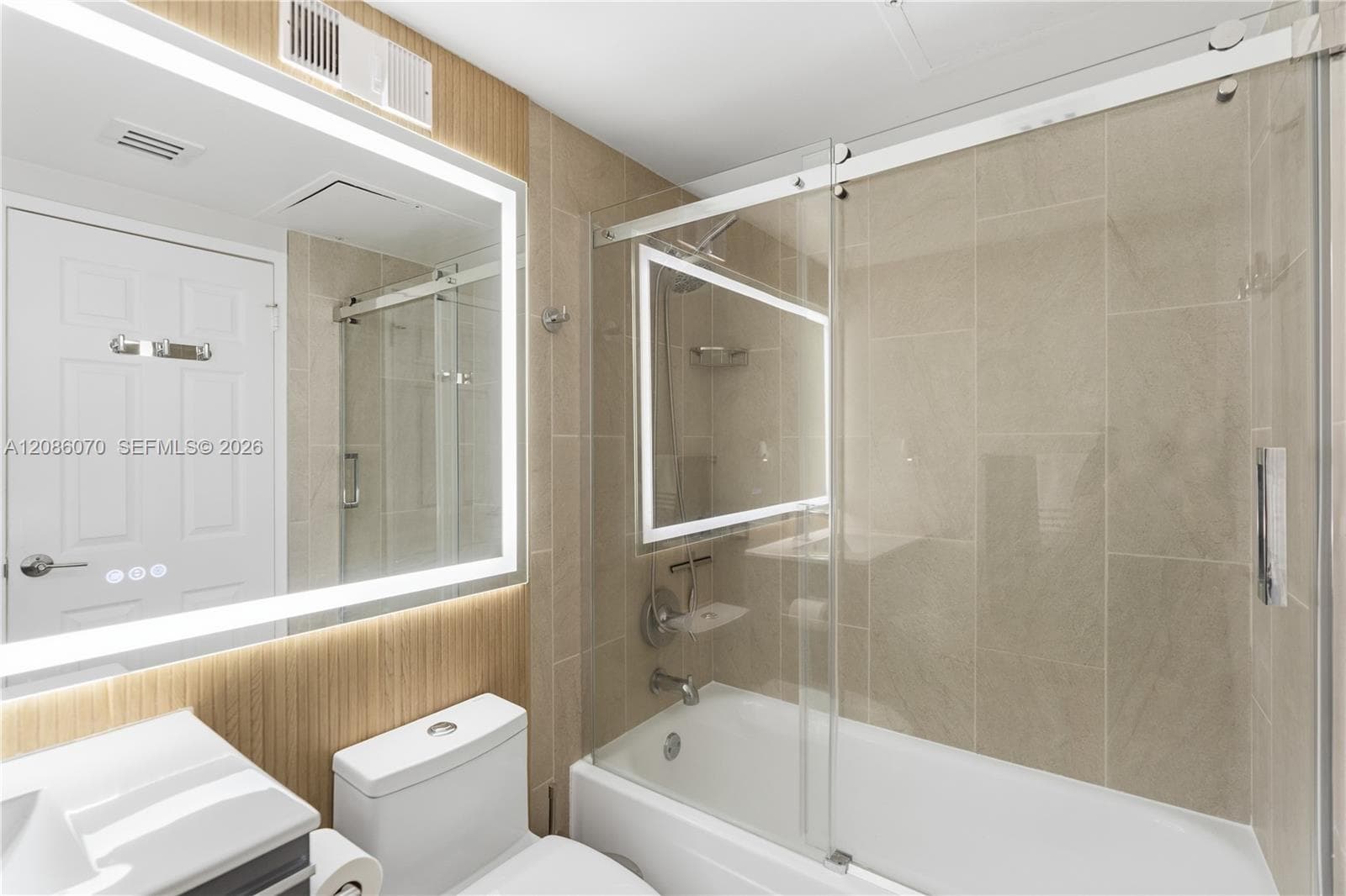 WAVE CONDO · #927 (available April 15) in Hollywood - Photo 9