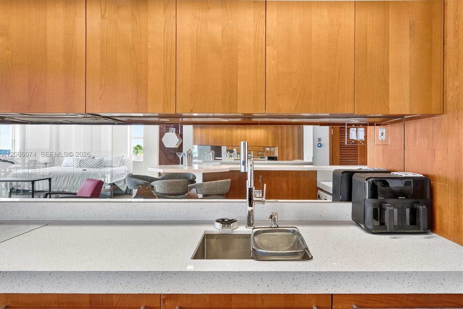 Presidential Condo · #518 in Miami Beach - Photo 17