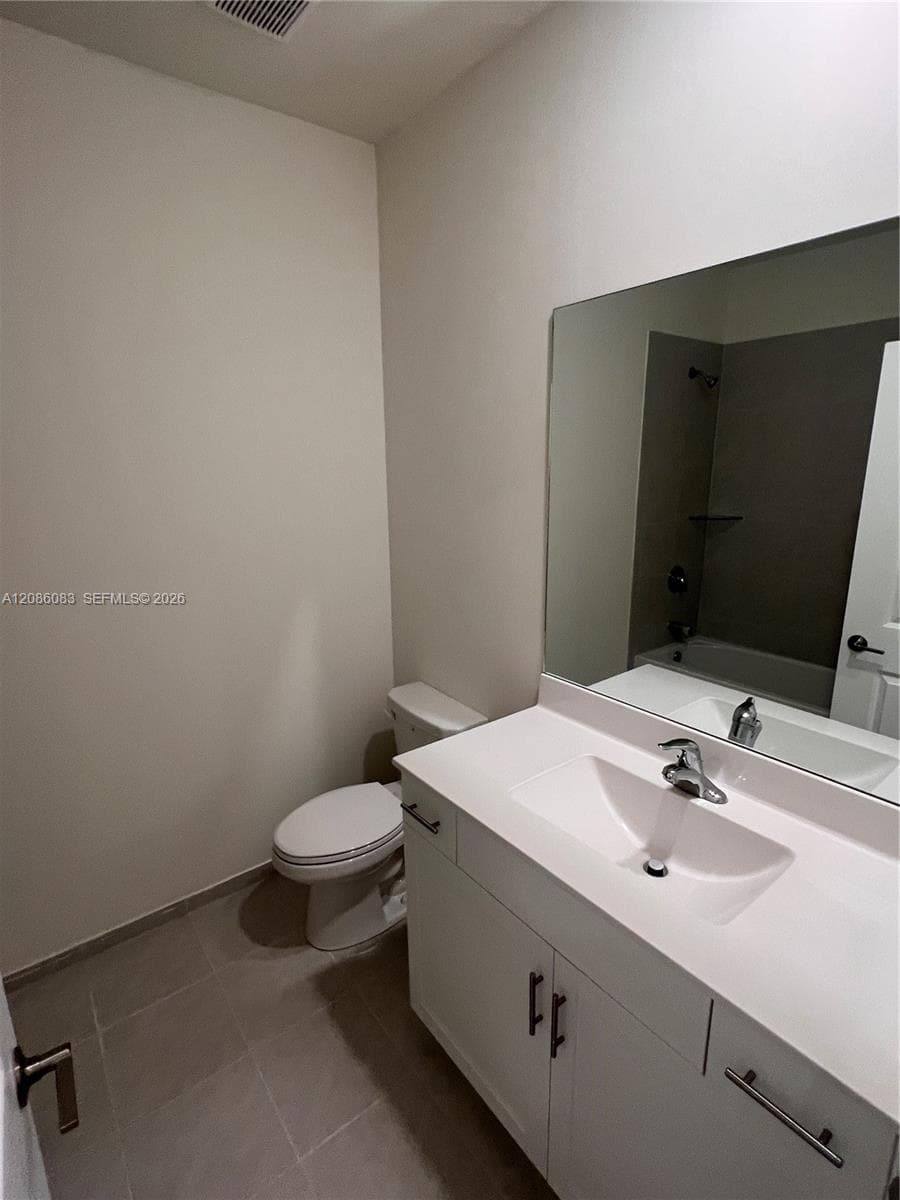 3342 W 112th St photo 16