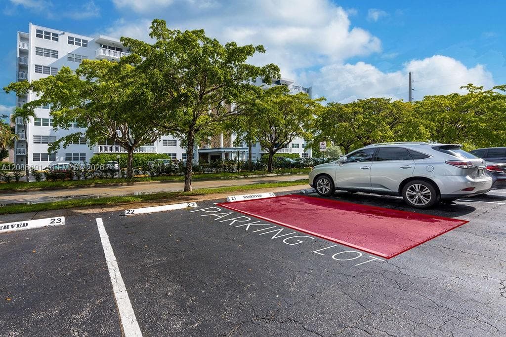 MEADOWBROOK · #106 in Hallandale Beach - Photo 28