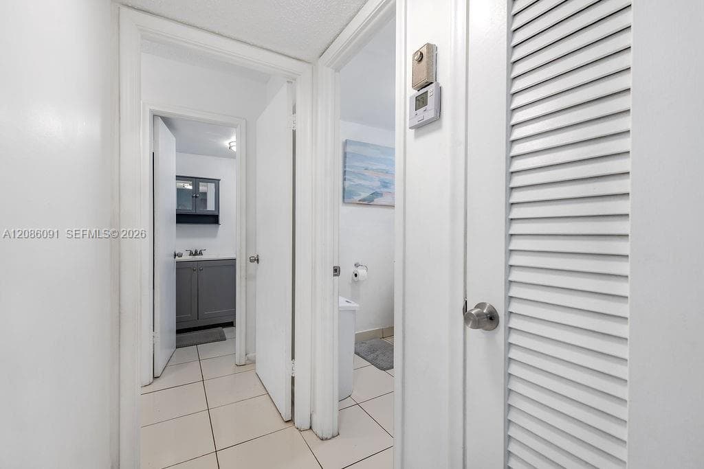 MEADOWBROOK · #106 in Hallandale Beach - Photo 20