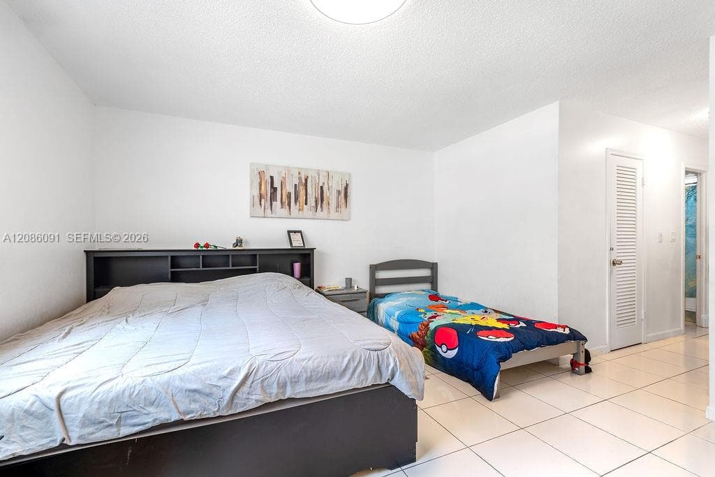 MEADOWBROOK · #106 in Hallandale Beach - Photo 15