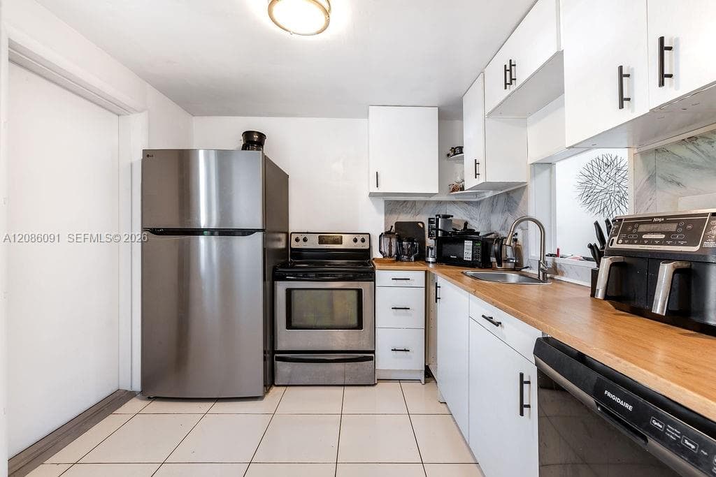 MEADOWBROOK · #106 in Hallandale Beach - Photo 4