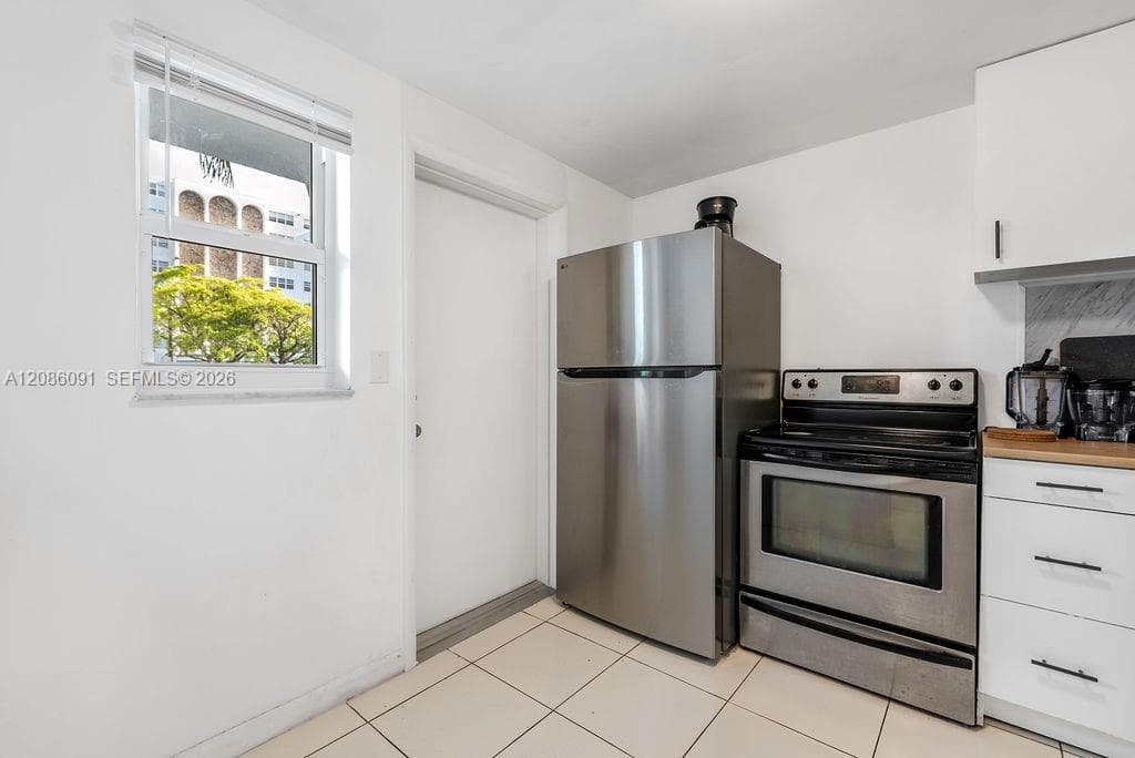 MEADOWBROOK · #106 in Hallandale Beach - Photo 8