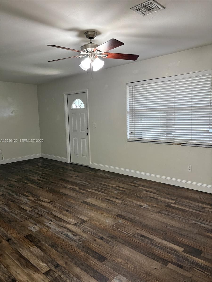 1561 NW 8th Ter #1561 photo 6