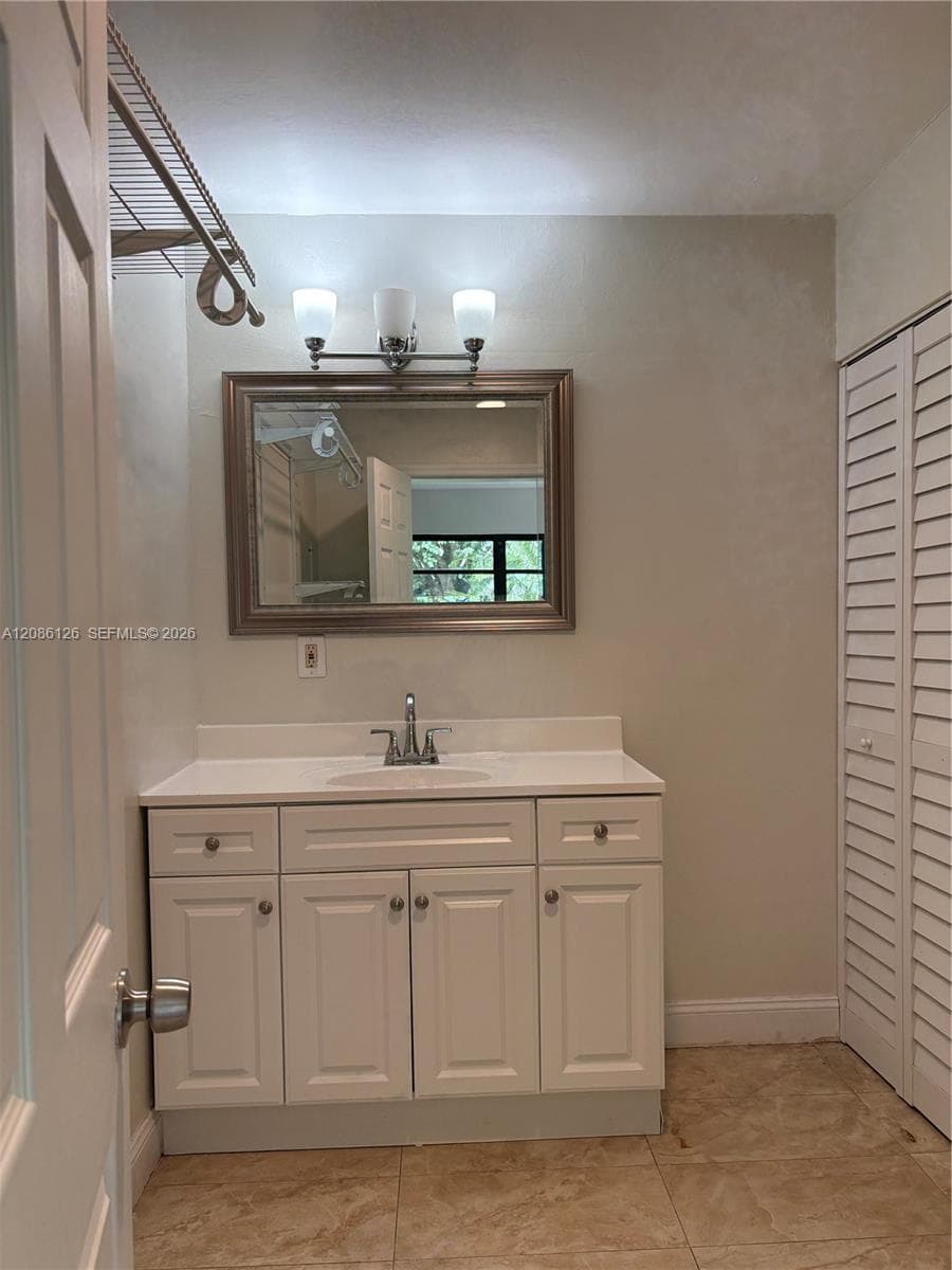 1561 NW 8th Ter #1561 photo 17