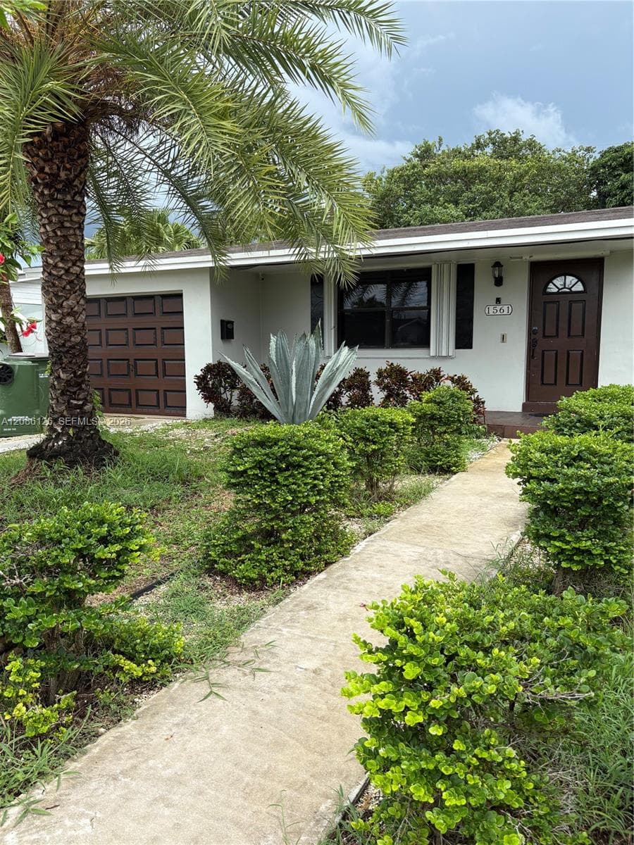 1561 NW 8th Ter #1561 photo 1