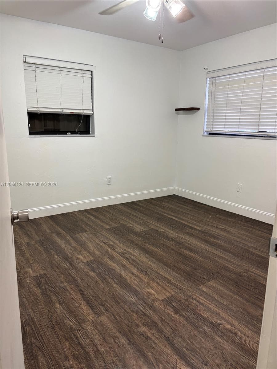 1561 NW 8th Ter #1561 photo 9